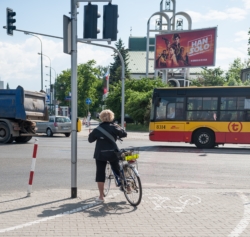 Przejazd rowerowy przez skrzyżowanie Grenadierów i alei Stanów Zjednoczonych