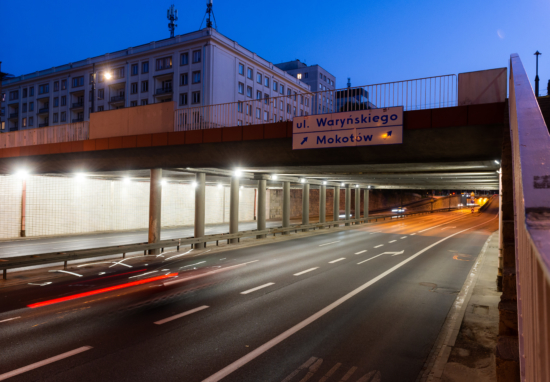Wymienione oświetlenie w tunelu Trasy Łazienkowskiej.