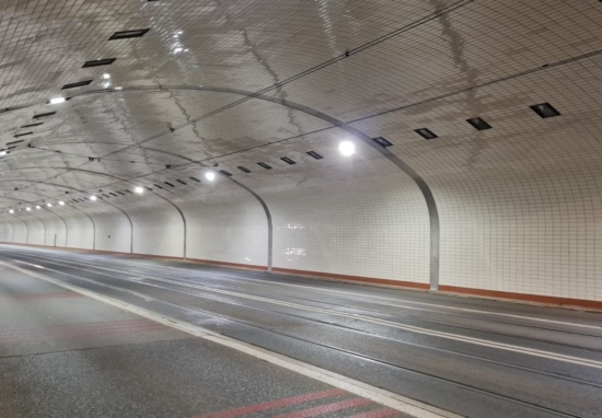 Wyczyszczony tunel trasy W-Z.