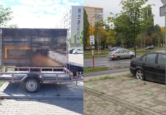 Na lewym zdjęciu nielegalnie postawiona przyczepa z reklamą, na zdjęciu prawym to samo miejsce bez reklamy.