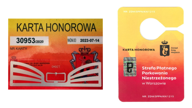 Zdjęcia przykładowej Karty Honorowej. Żółto-czerwona kartka z napisani (numer, data ważności, typ karty). Dwa wzory. Po lewej stary (zalaminowana kartka). Po prawej nowy (w formie zawieszki na lusterko).