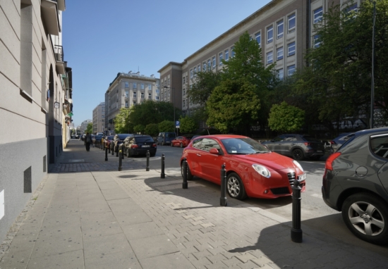 Ulica Mokotowska po reorganizacji parkowania.