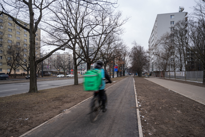 Droga dla rowerów w al. Jana Pawła II po przebudowie.