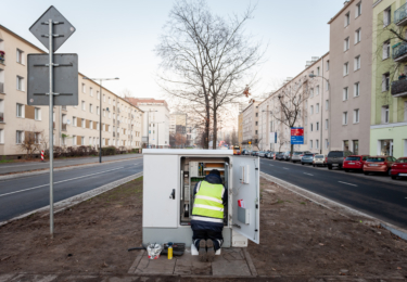 Dostawa systemu zabezpieczeń szaf sterujących infrastrukturą oświetleniową oraz sygnalizacyjną na terenie Warszawy