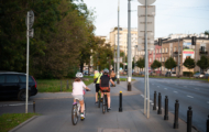 Droga dla rowerów wzdłuż al. Waszyngtona