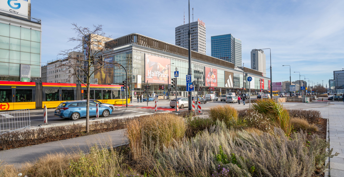 Przejście przy Złotej – nowa zielona oś pieszo-rowerowa w Nowym Centrum Warszawy