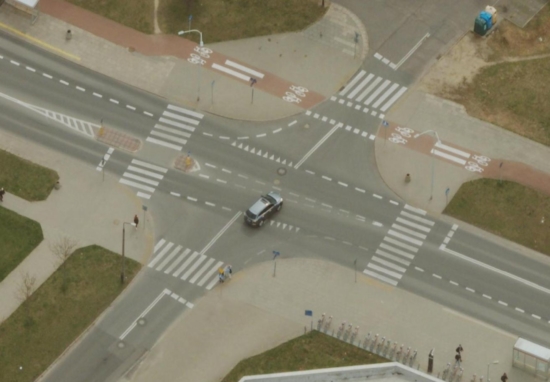 Skrzyżowanie ulic Świderskiej i Świętosławskiego z lotu ptaka. Widok od strony północnej.