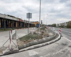 Budowa nowego przejścia dla pieszych na ulicy Św. Wincentego.