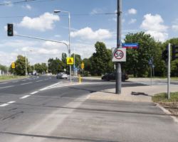 Skrzyżowanie ulic Słomińskiego i Międzyparkowej.