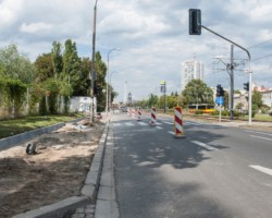 Ulica Okopowa po usunięciu starego chodnika.