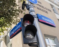 Nowa sygnalizacja świetlna na przejściu dla pieszych na ul. Wawelskiej.