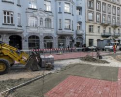 Teren budowy ronda u zbiegu ulic Mokotowskiej i Koszykowej.