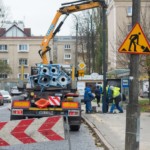 Montaż latarni oświetleniowych na Smoczej.