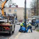 Montaż latarni oświetleniowych na Smoczej.