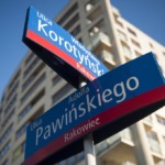 Sygnalizacja świetlna na skrzyżowaniu Korotyńskiego i Pawińskiego.