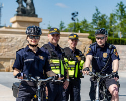 Straż Miejska - patrol rowerowy nad Wisłą