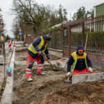 Budowa chodnika na ul. Czwartaków.