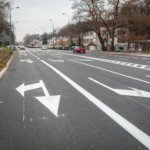 Zakończyliśmy weekendowe frezowanie drugiej połowy skrzyżowania al. Niepodległości i Batorego. Nowy asfalt pojawił się też na ul. Trakt Lubelski.