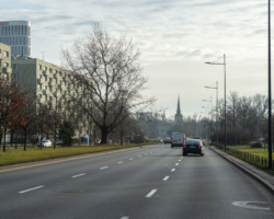 Wymienione oświetlenie przy rondzie Jazdy Polskiej i w ulicy Waryńskiego.