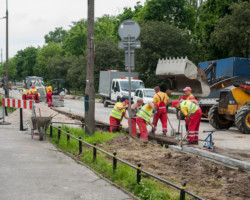 Wymiana nawierzchni ulicy Trockiej.