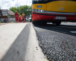 Ulica Trocka z nową nawierzchnią.