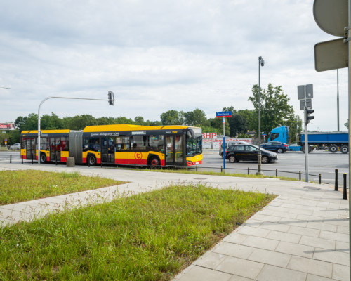 Zbieg ulic Modlińskiej i Ekspresowej.