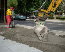 Remont - zazielenianie ulicy Saskiej.