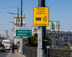 Testy fotoradaru na moście Poniatowskiego.