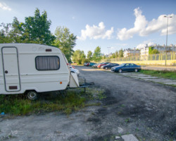 Parking przy ul. Rosoła przed remontem.