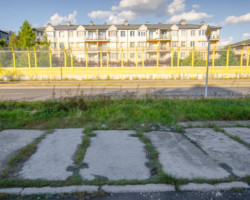 Parking przy ul. Rosoła przed remontem.