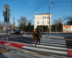 Rondo u zbiegu ulic Spisaka, Sosnkowskiego i Regulskiej.