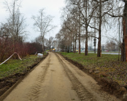 Budowa ciągu pieszo-rowerowego po południowej stronie Doliny Służewieckiej, między ul. Puławską a Parkiem Kozłowskiego.