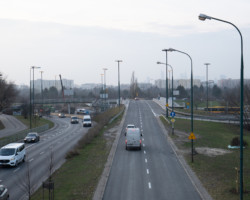 Wiadukt wzdłuż ul. Ostrobramskiej nad al. Stanów Zjednoczonych.