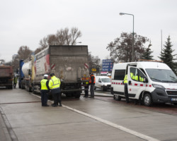 Kontrola pojazdów ciężarowych.