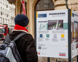 Punkty informacyjne dotyczące przebudowy placu Pięciu Rogów.