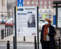 Punkty informacyjne dotyczące przebudowy placu Pięciu Rogów.