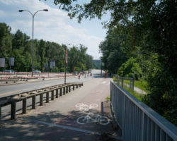Ulica Wybrzeże Szczecińskie przed pracami remontowymi.