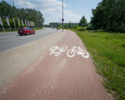 Ulica Wybrzeże Szczecińskie przed pracami remontowymi.