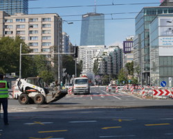 Remont skrzyżowania Marszałkowskiej i Królewskiej.