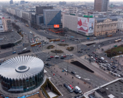 Widok na rondo Dmowskiego z drona.