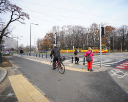 Skrzyżowanie ulic Marszałkowskiej i Królewskiej po modernizacji.