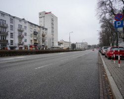 Parkowanie na ulicy Słowackiego przed zmianami.