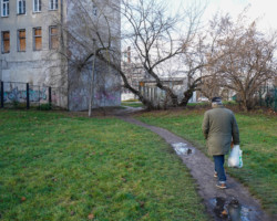 Tak teraz wygląda dojście do stacji metra.