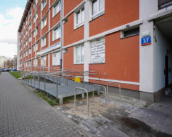 Usunięte bariery architektoniczne na Żoliborzu.