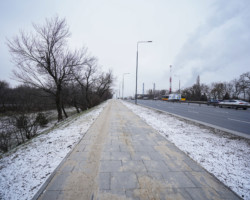 Chodnik przy ul. Modlińskiej nie wygląda już jak wcześniej.