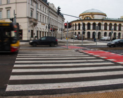 Przebudowane przejście z nową sygnalizacją.