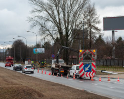 Montaż nowych latarni.