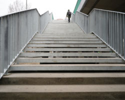 Wejście na wiadukt dzięki modernizacji schodów jest bezpieczne.