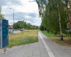 Remont chodnika przy ulicy T. Bora-Komorowskiego.