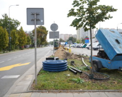 Przygotowania do budowy sygnalizacji świetlnej na przejściu dla pieszych.